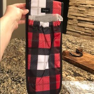 NWT Thirty One Flat Iron Sleeve